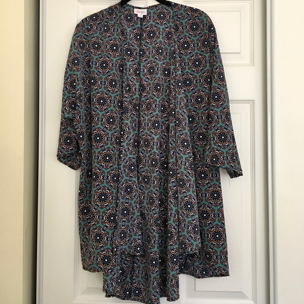EUC L LuLaRoe teal patterned Lindsay
